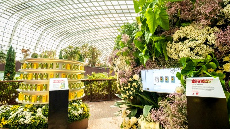 Yeo's brings chrysanthemum tea to life with multi-sensorial display at Gardens by the Bay